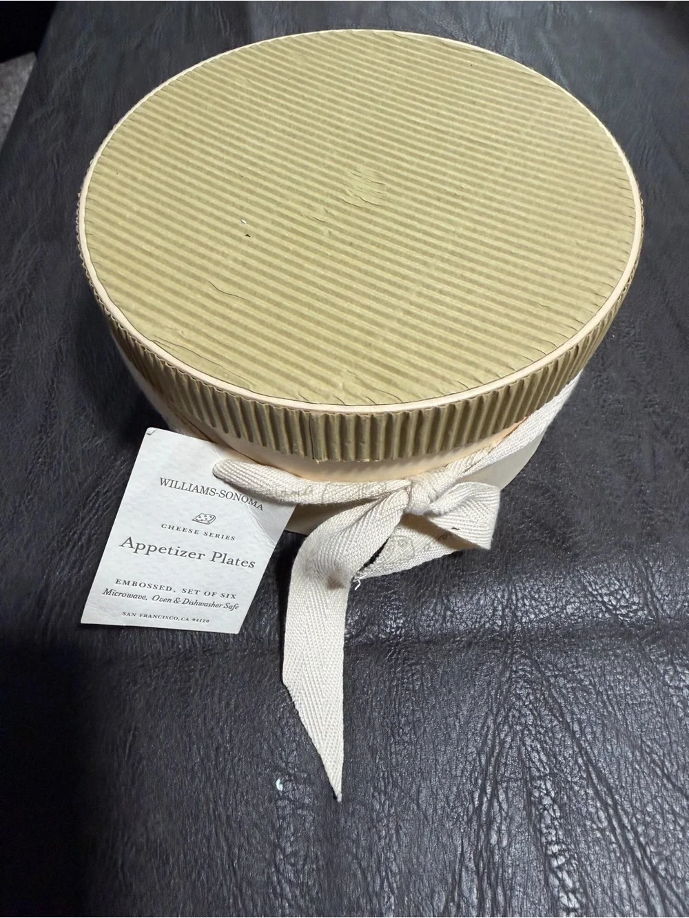 Williams Sonoma Cream Appetizer Plates Gift Box with six plates.